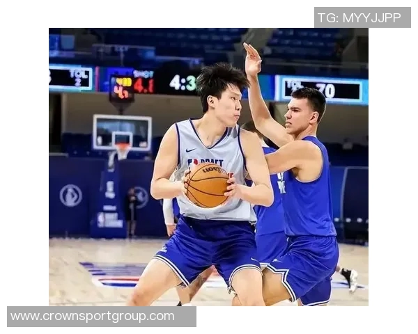 杨瀚森选择防守策略未上抢库里致其射术大放异彩