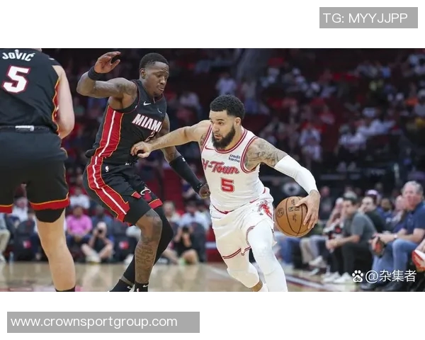 范弗里特激励狄龙挑战自我期待他展现40分风采的幽默瞬间